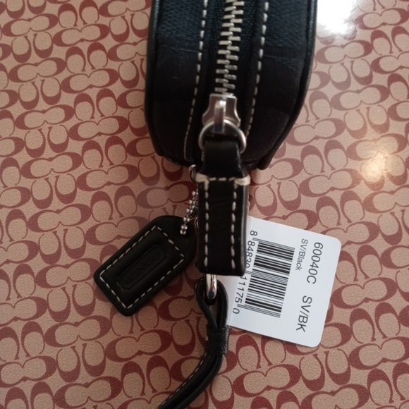 🐎Coach Mini Pouch🐎 - Picture 4 of 15